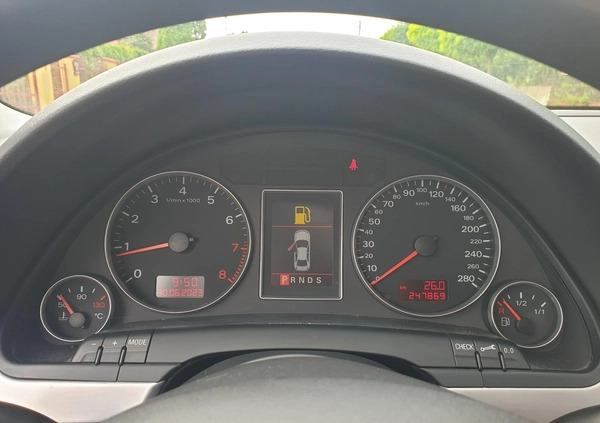Audi A4 cena 17900 przebieg: 247000, rok produkcji 2005 z Świecie małe 301